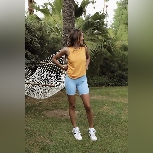 NWT Bandier x Sincerely Jules The Bryn 7" Biker Short Bluebell/ Sky Blue - Picture 7 of 12